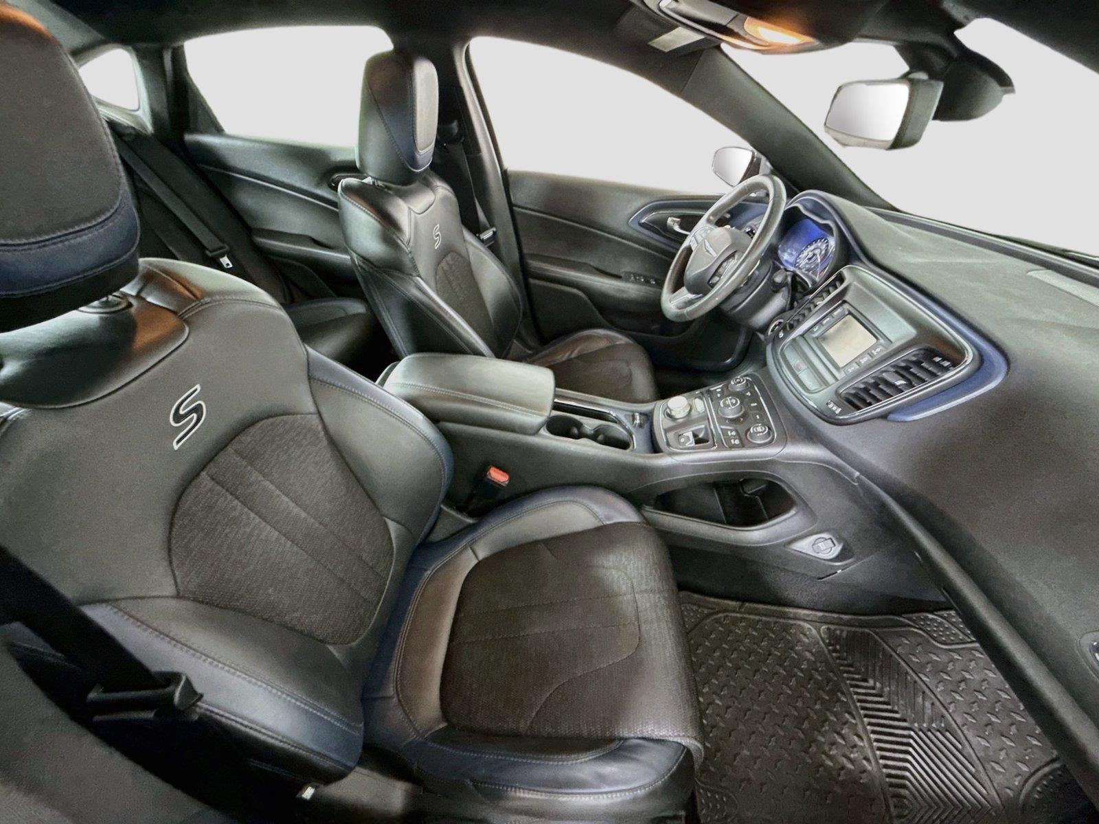 2015 Chrysler 200 S