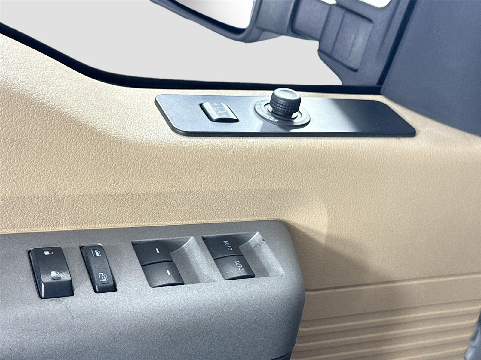 2016 Ford Super Duty F-250 SRW Lariat