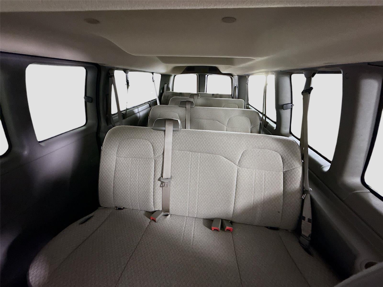 2025 Chevrolet Express Passenger 1LT