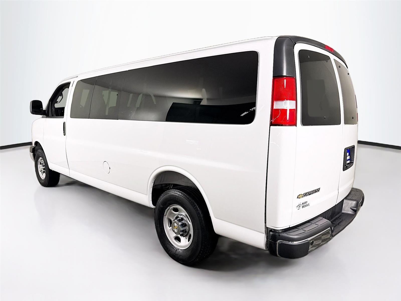 2025 Chevrolet Express Passenger 1LT