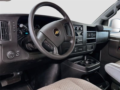 2025 Chevrolet Express Passenger 1LT