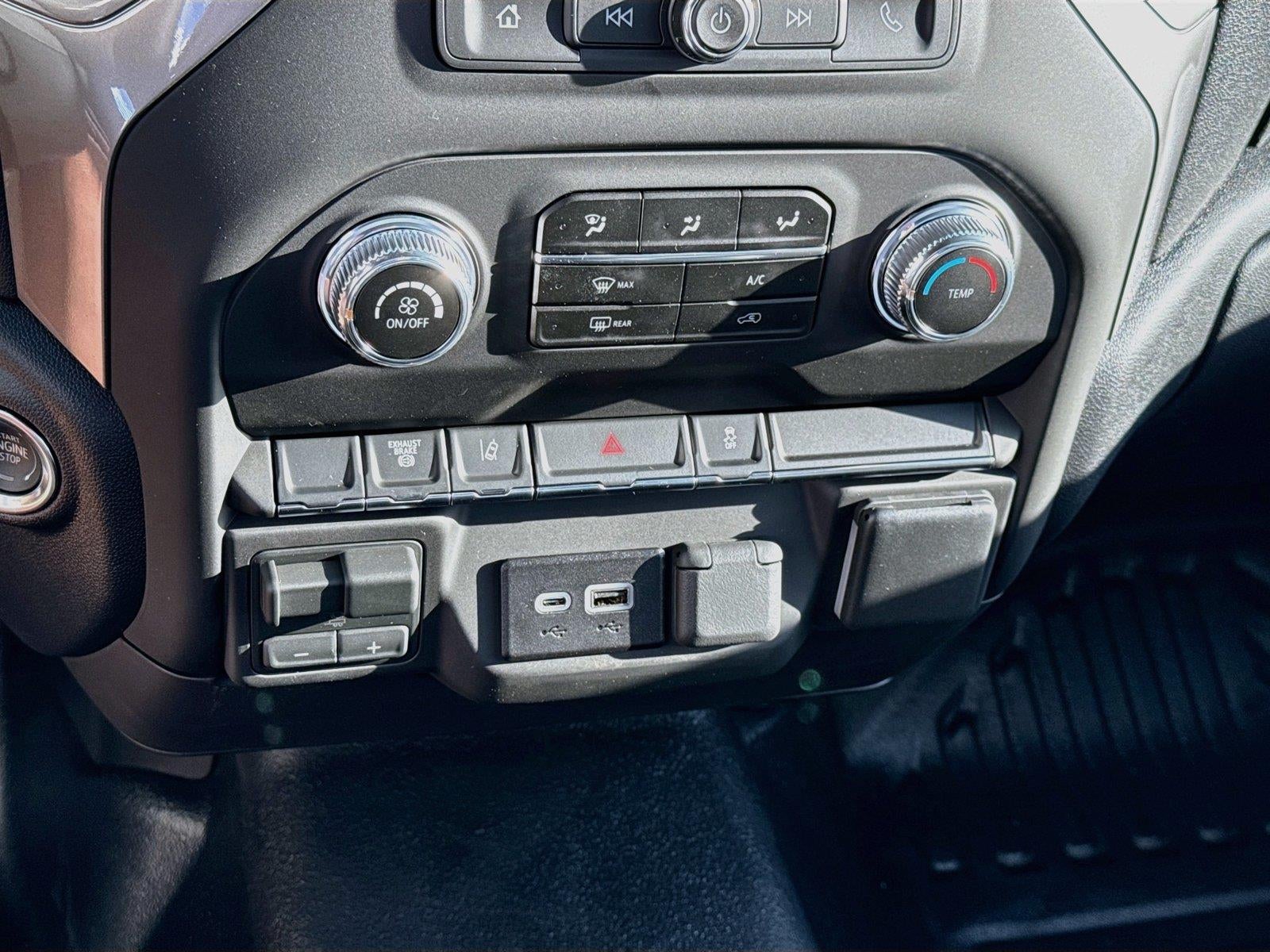 2026 GMC Sierra 3500 HD Chassis Cab Pro