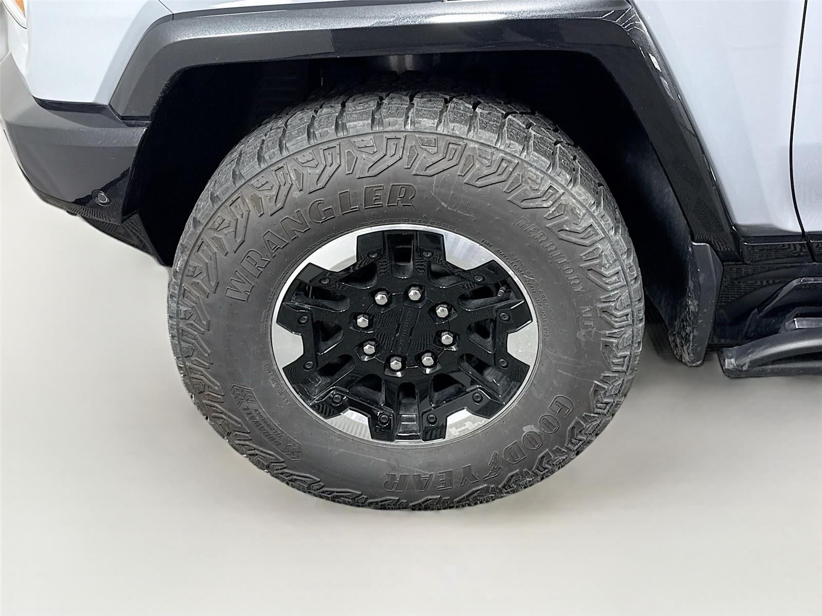 2024 GMC HUMMER EV SUV 2X