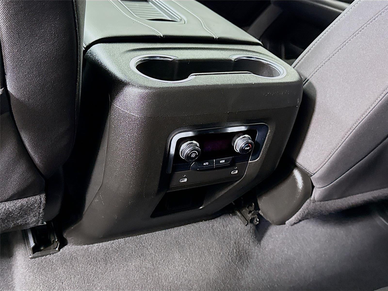 2024 GMC Yukon SLE