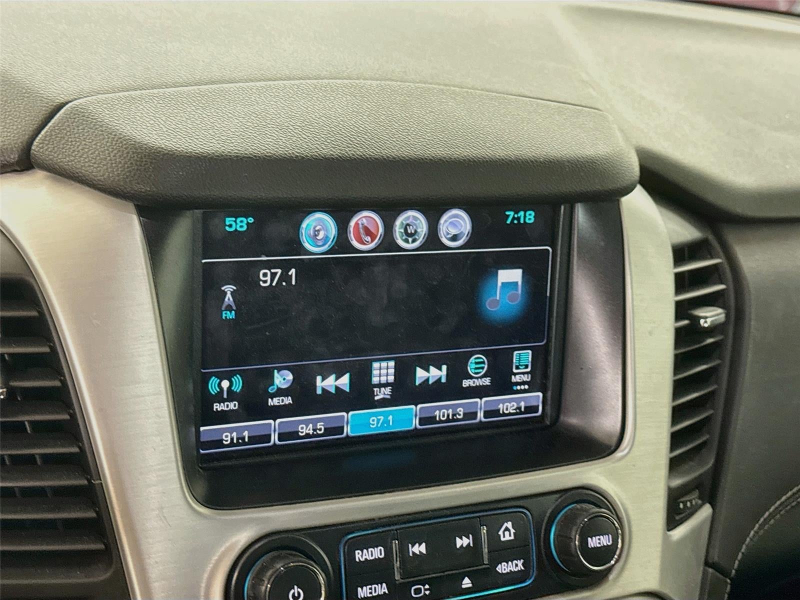 2017 GMC Yukon XL SLT