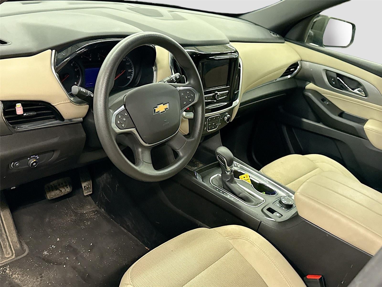 2022 Chevrolet Traverse LS