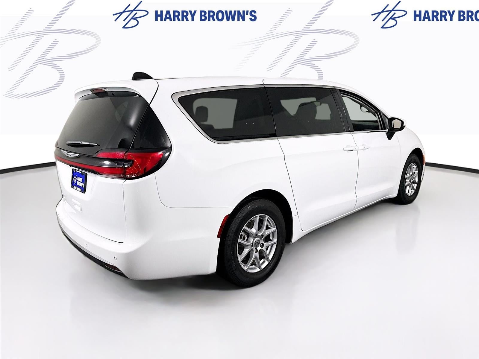 2023 Chrysler Pacifica Touring L