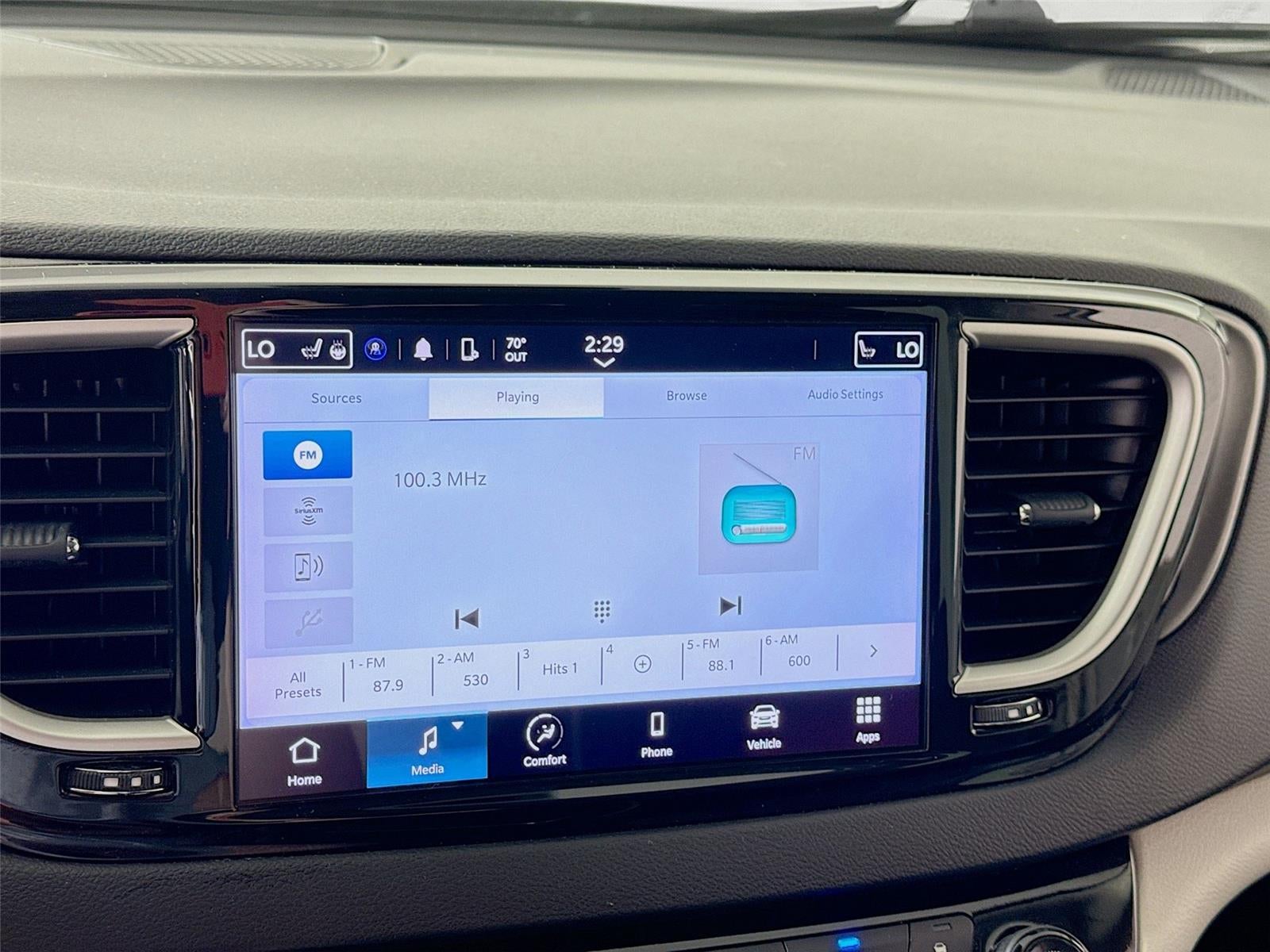 2024 Chrysler Pacifica Touring L