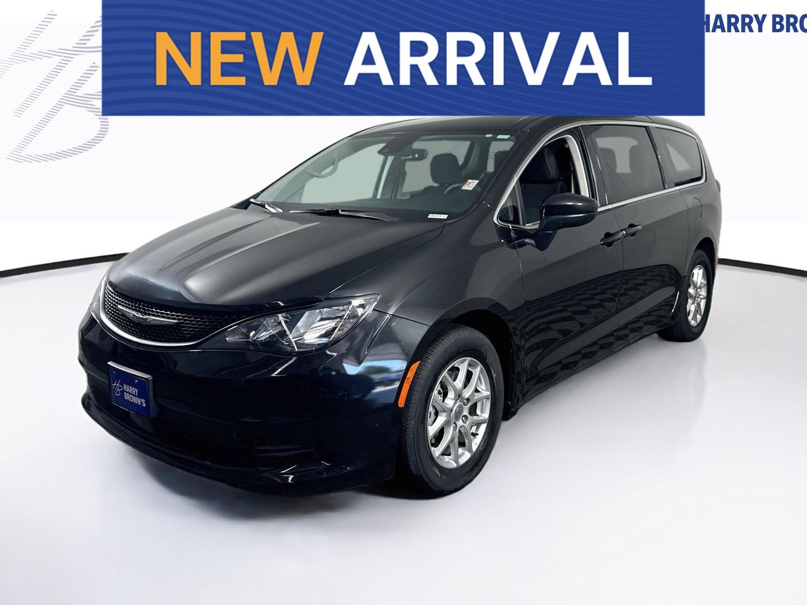 2023 Chrysler Voyager LX