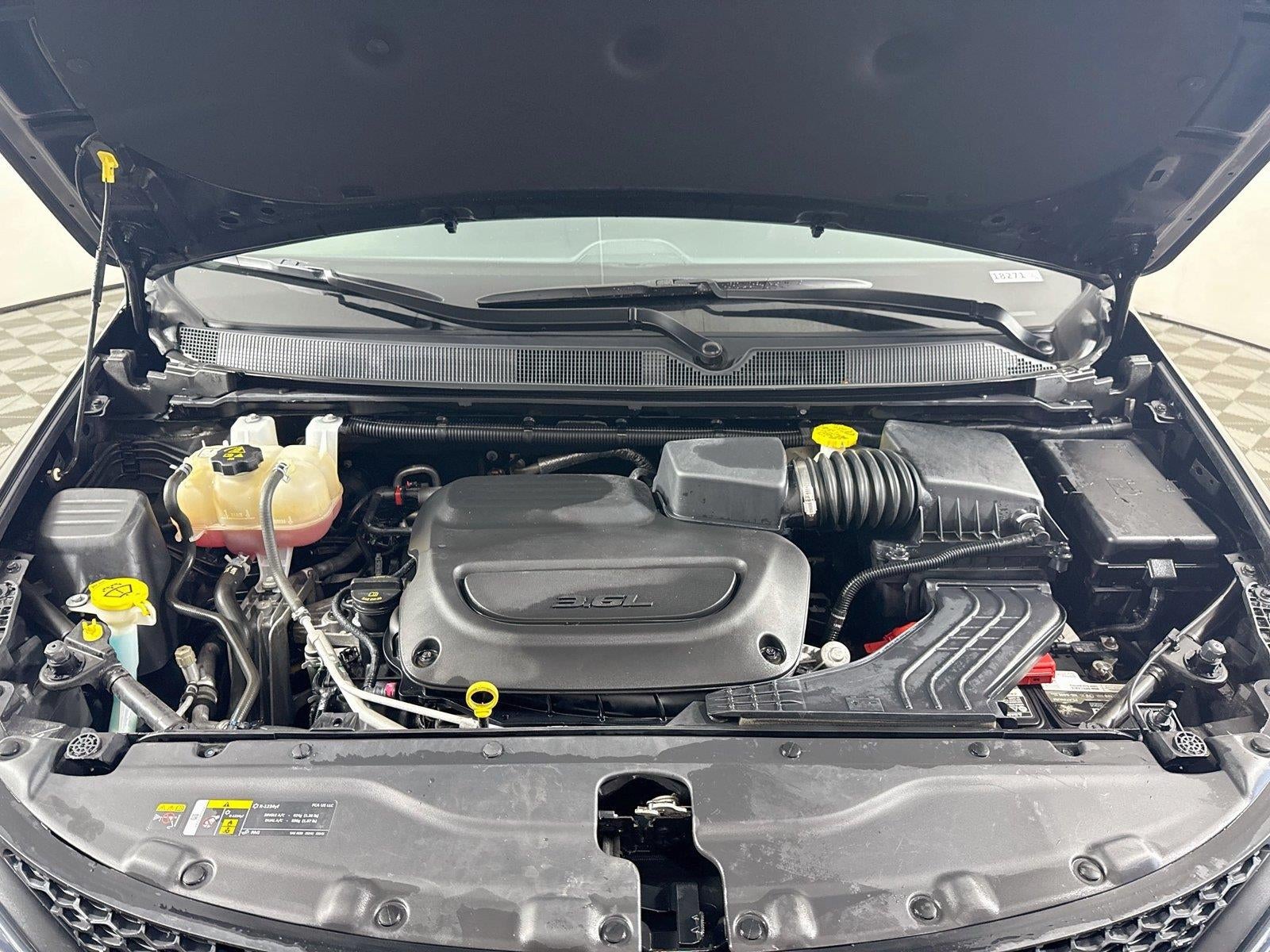 2023 Chrysler Voyager LX