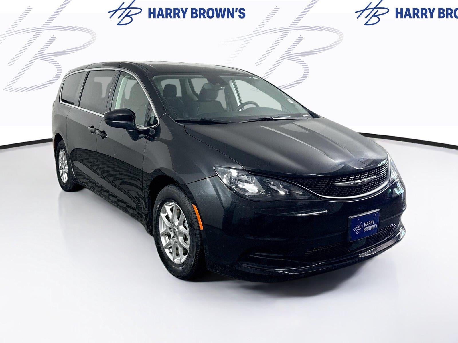 2023 Chrysler Voyager LX