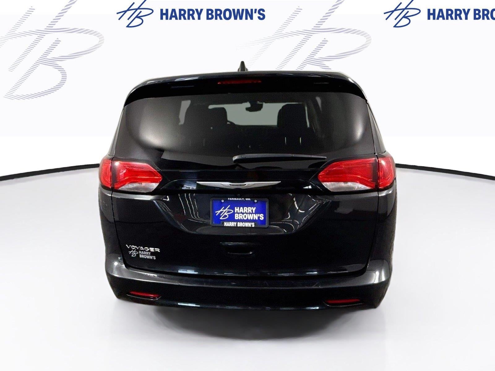 2023 Chrysler Voyager LX