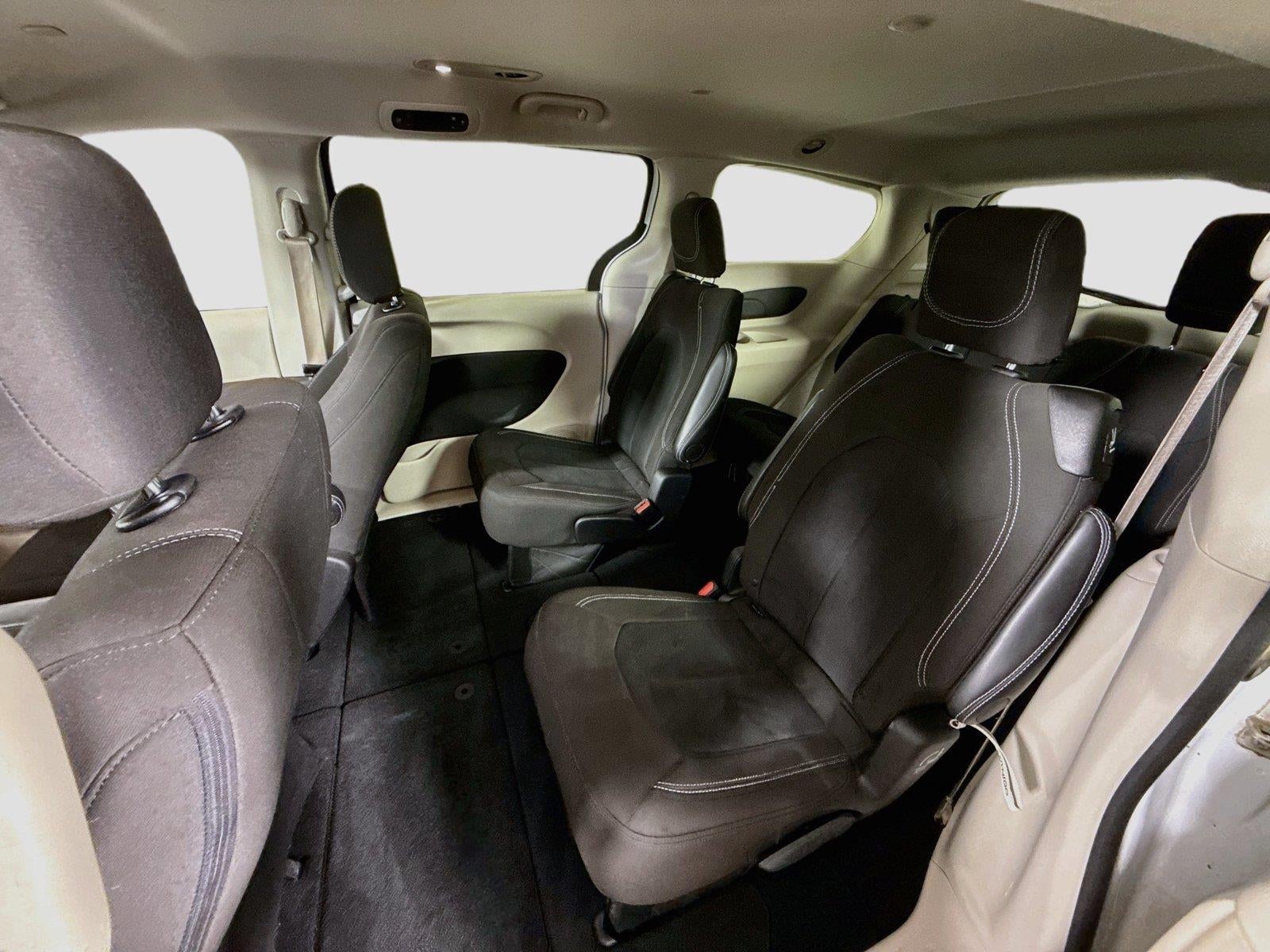 2024 Chrysler Voyager LX