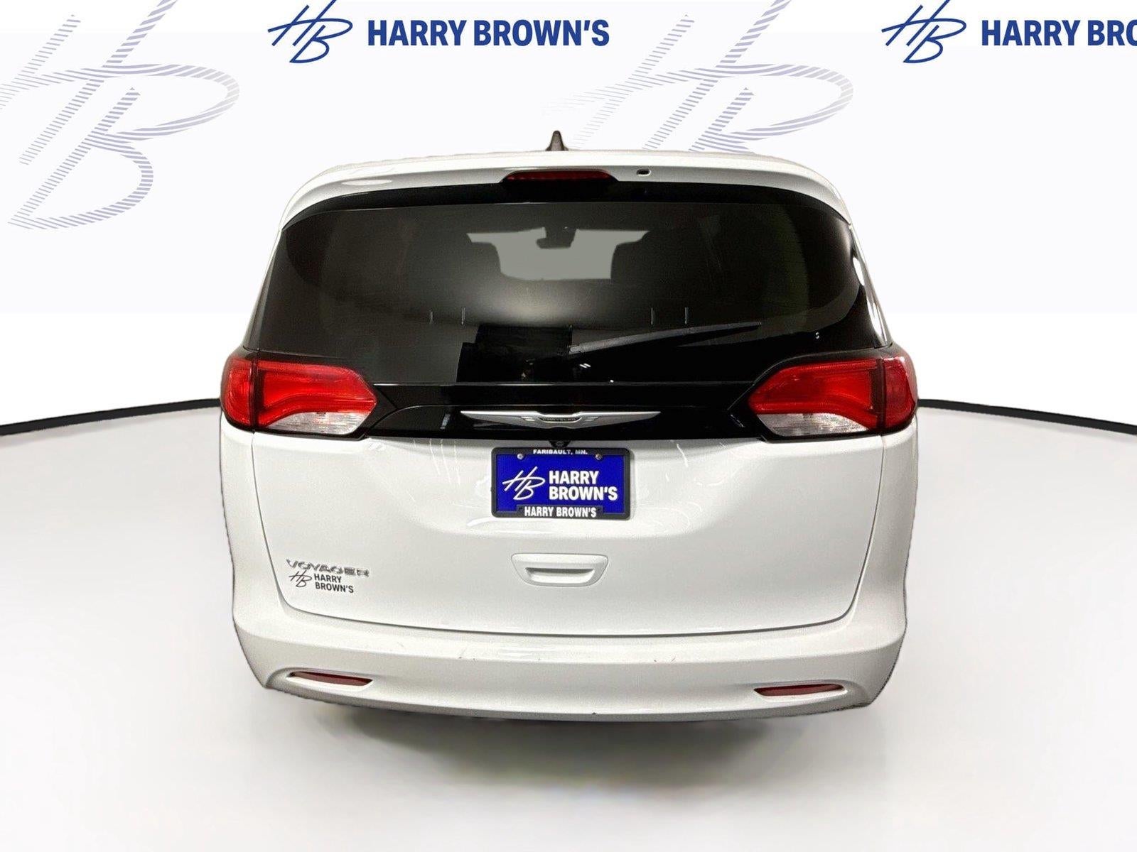 2024 Chrysler Voyager LX