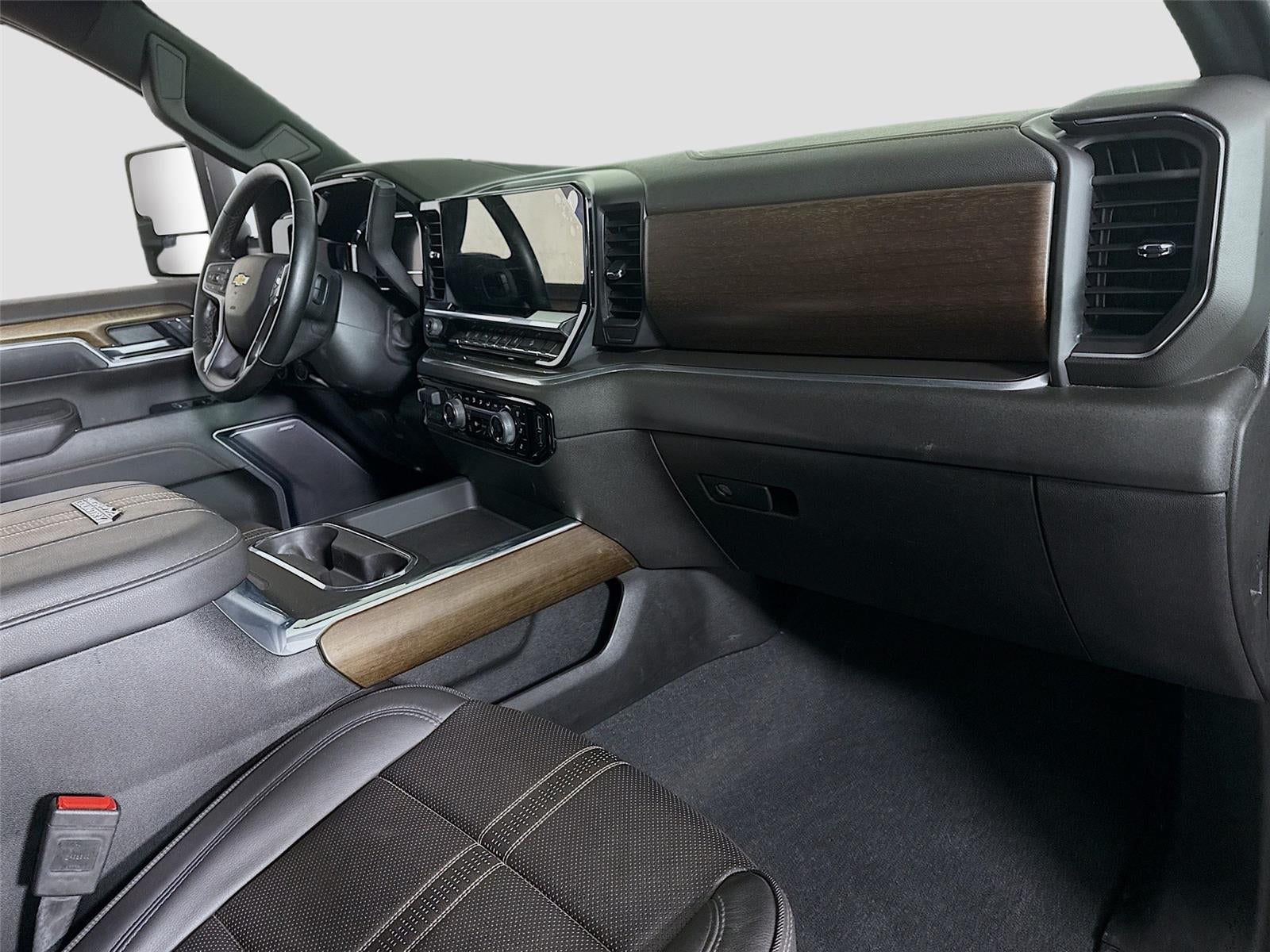 2025 Chevrolet Silverado 3500 HD High Country