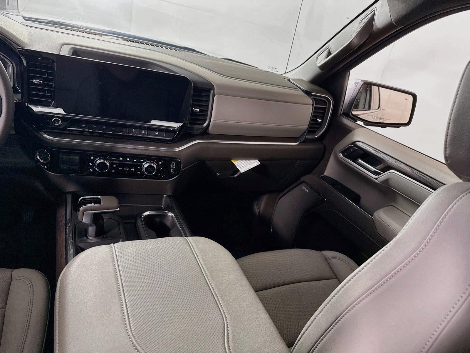 2026 GMC Sierra 1500 SLT - Photo 17