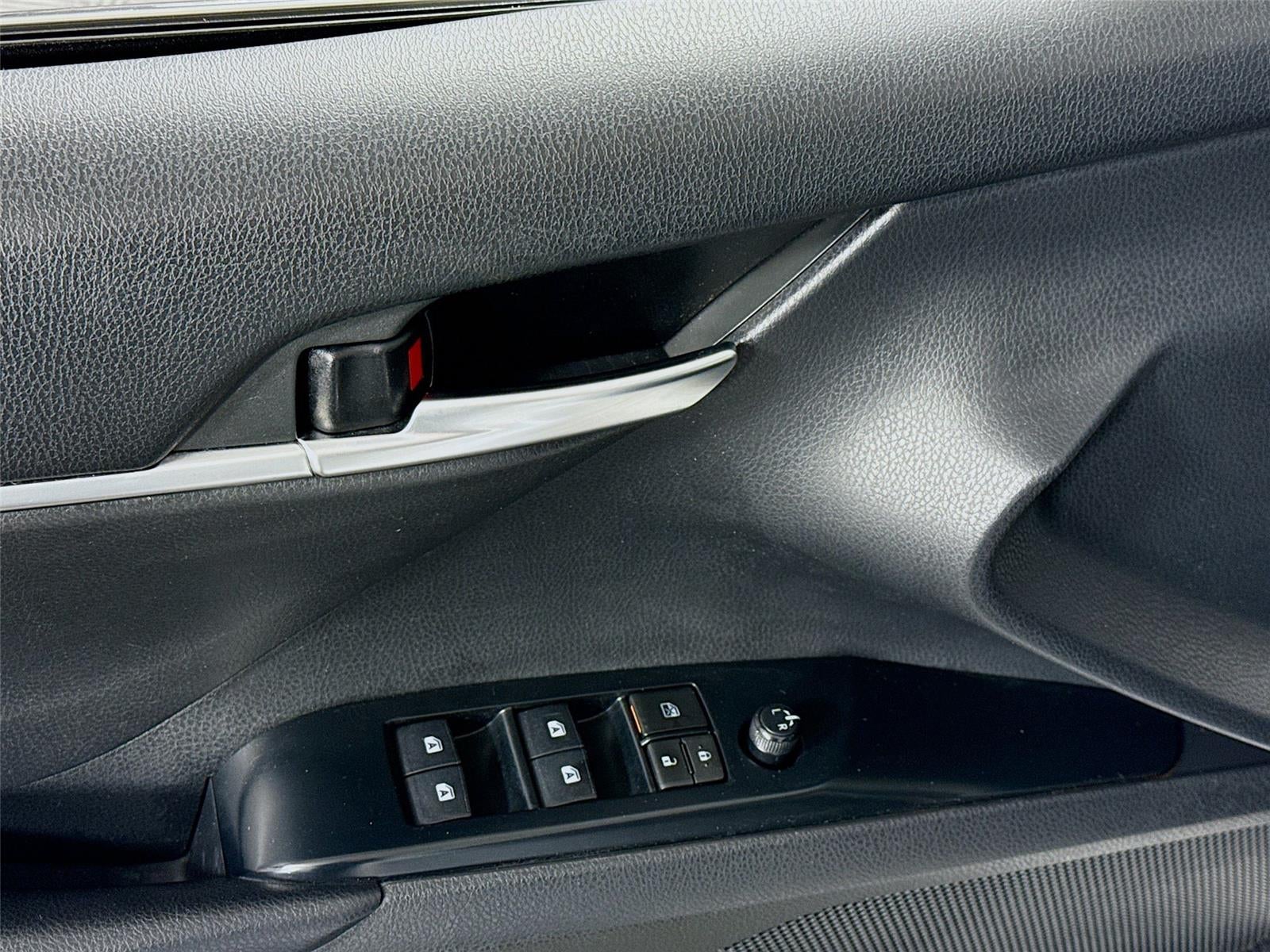 2018 Toyota Camry Hybrid LE