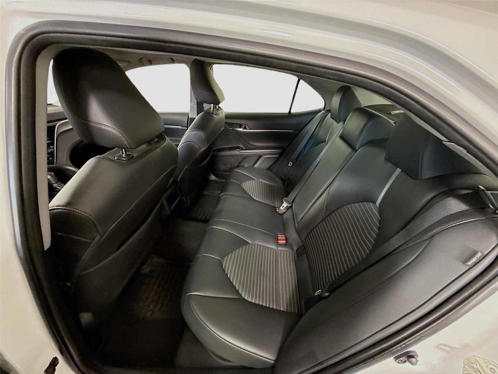 2018 Toyota Camry Hybrid LE