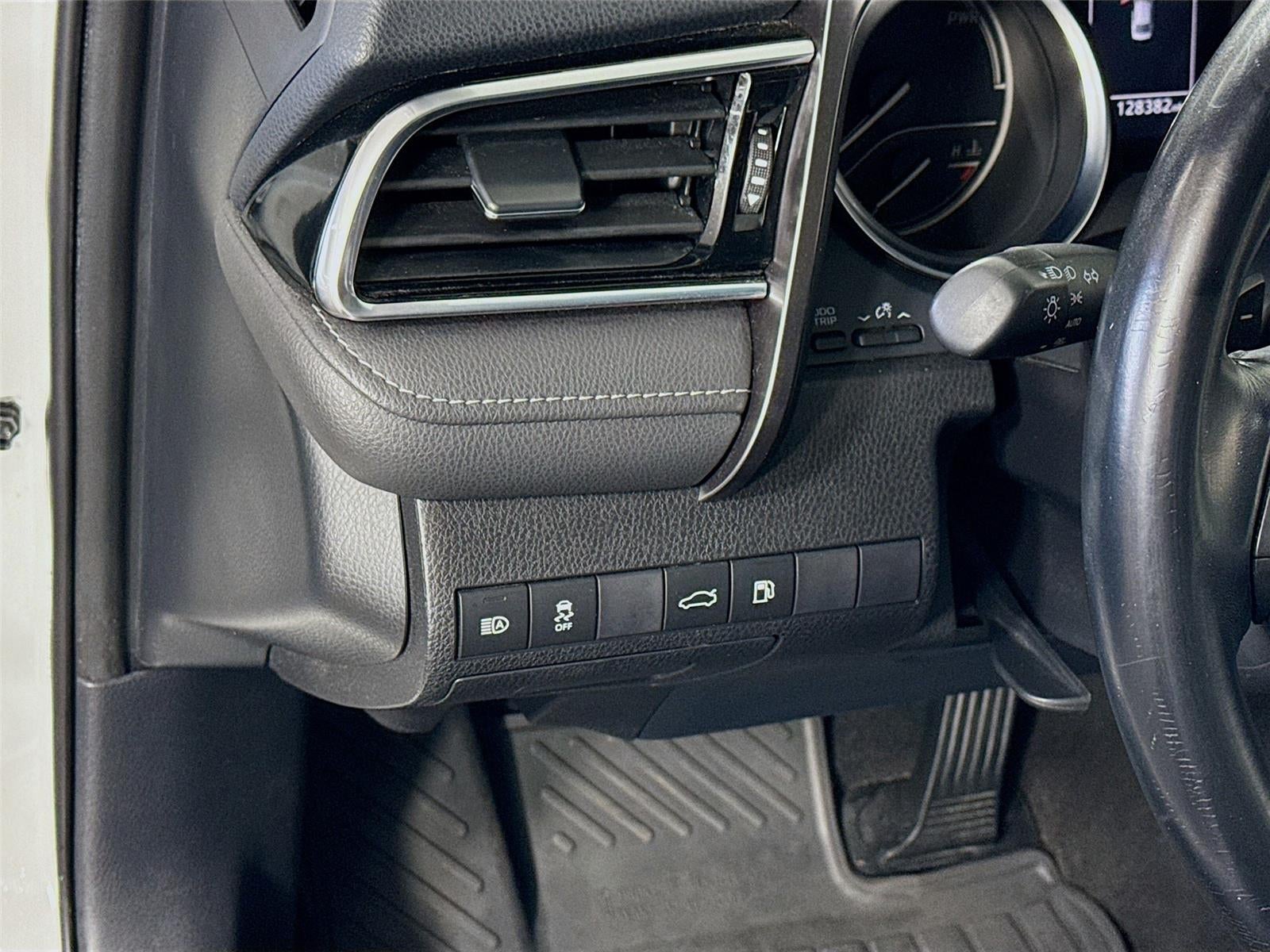 2018 Toyota Camry Hybrid LE